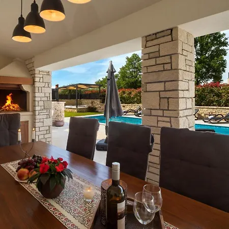 Rustic Lori With Whirpool And Grill Near Por * Nova Vas (Porec)