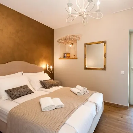 Villa Rustic Lori With Whirpool And Grill Near Por *