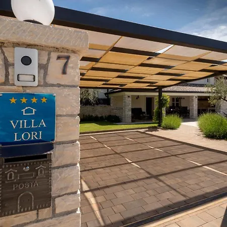 Rustic Lori With Whirpool And Grill Near Por *